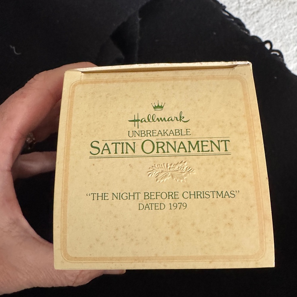 New in box. Hallmark ornament 1979 - Picture 2 of 3